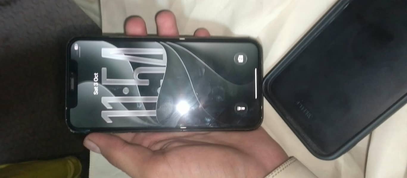 Apple iPhone 11 Pro 2