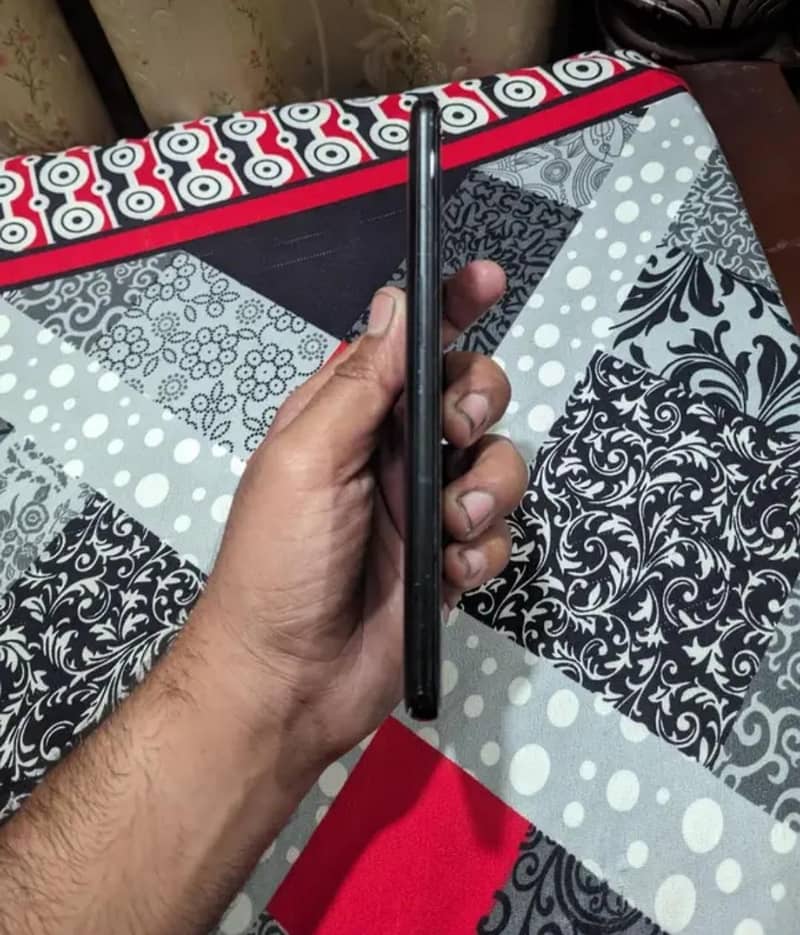 One Plus 10 Pro 4