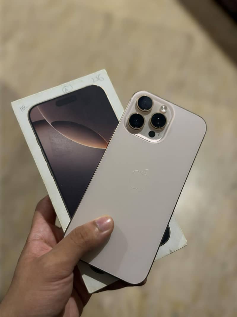 Apple iPhone 16 Pro Max 0