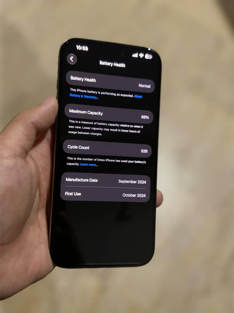 Apple iPhone 16 Pro Max 2