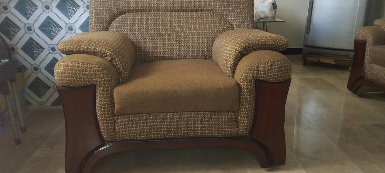 5 seater sofa with central table 0