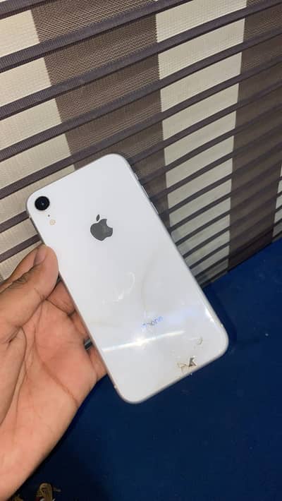 Apple iPhone XR