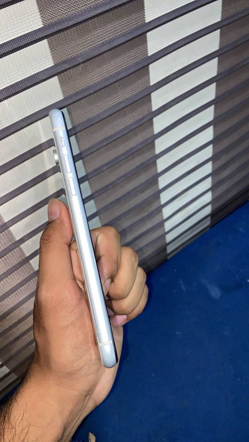 Apple iPhone XR 2