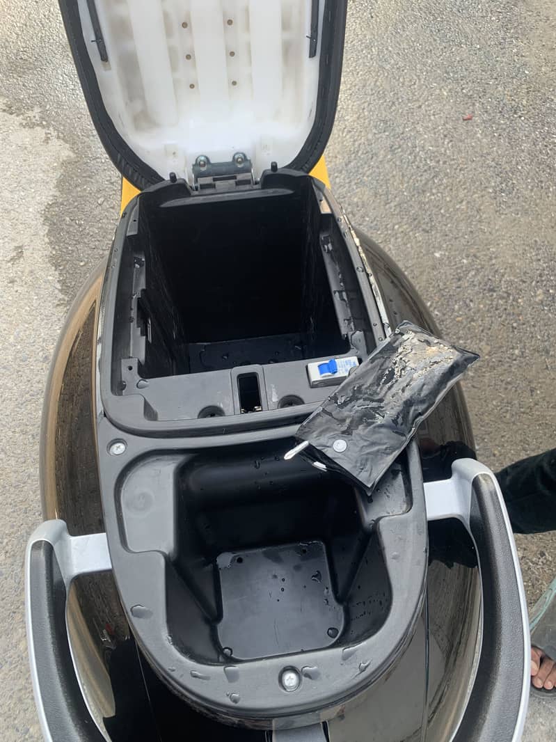electic scooty for sale 2