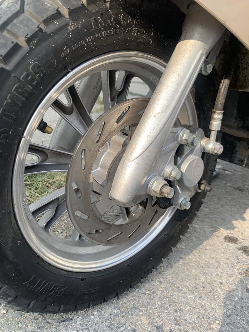 electic scooty for sale 5