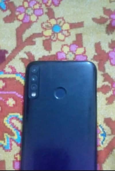 Tecno Spark 4