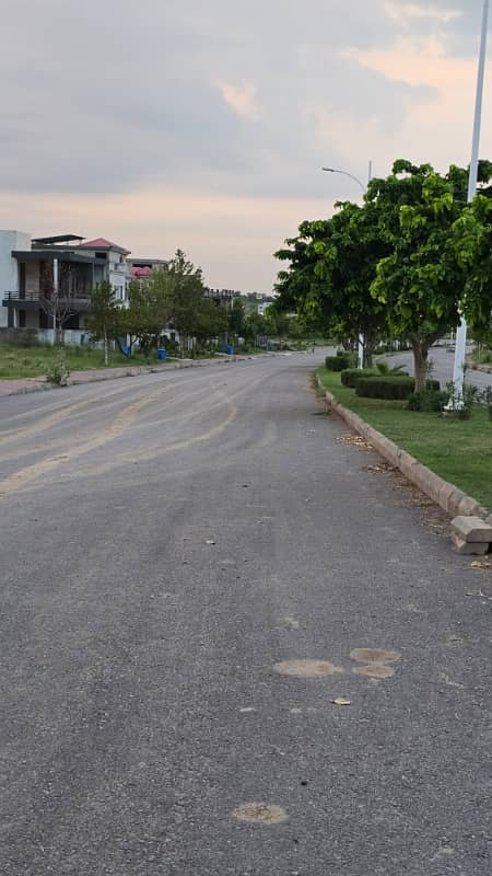 7 marla with extra land, Ready to construct plot 7