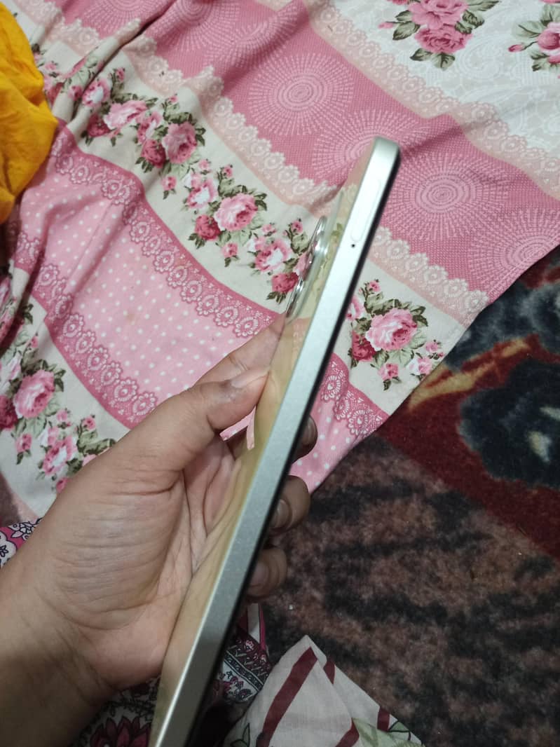 Realme C53 2