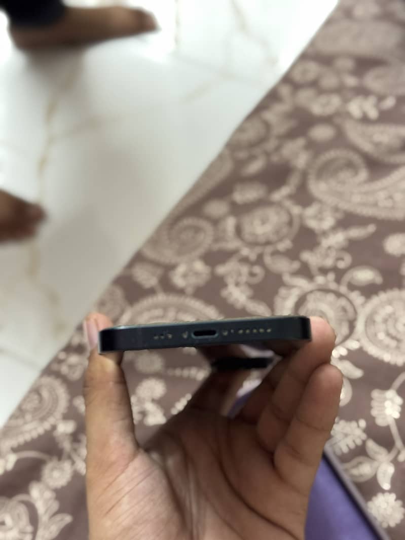 Apple iPhone 14 jv 3
