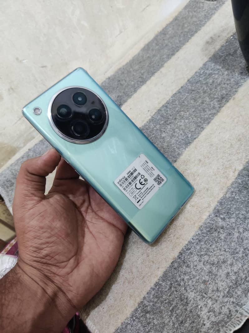 Infinix Zero 40 4