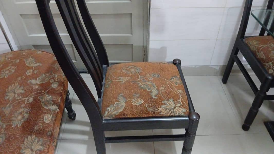 Dyning Table 1