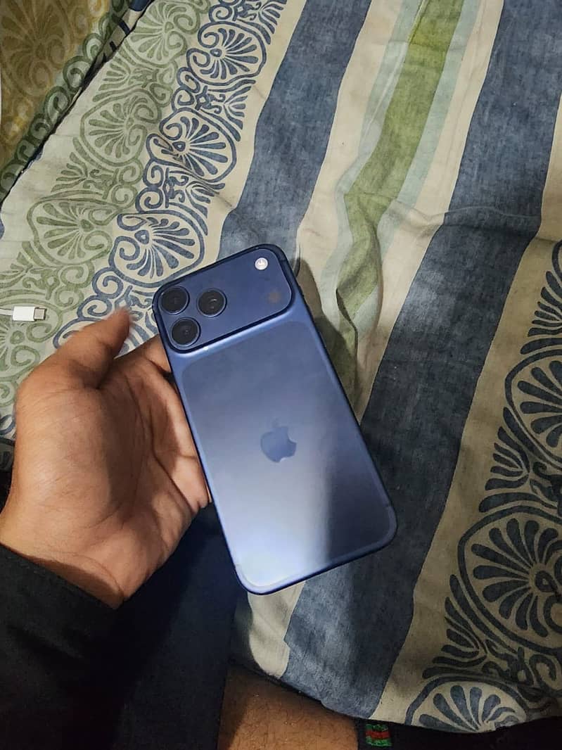 Apple iPhone 17 Pro Max jv 2