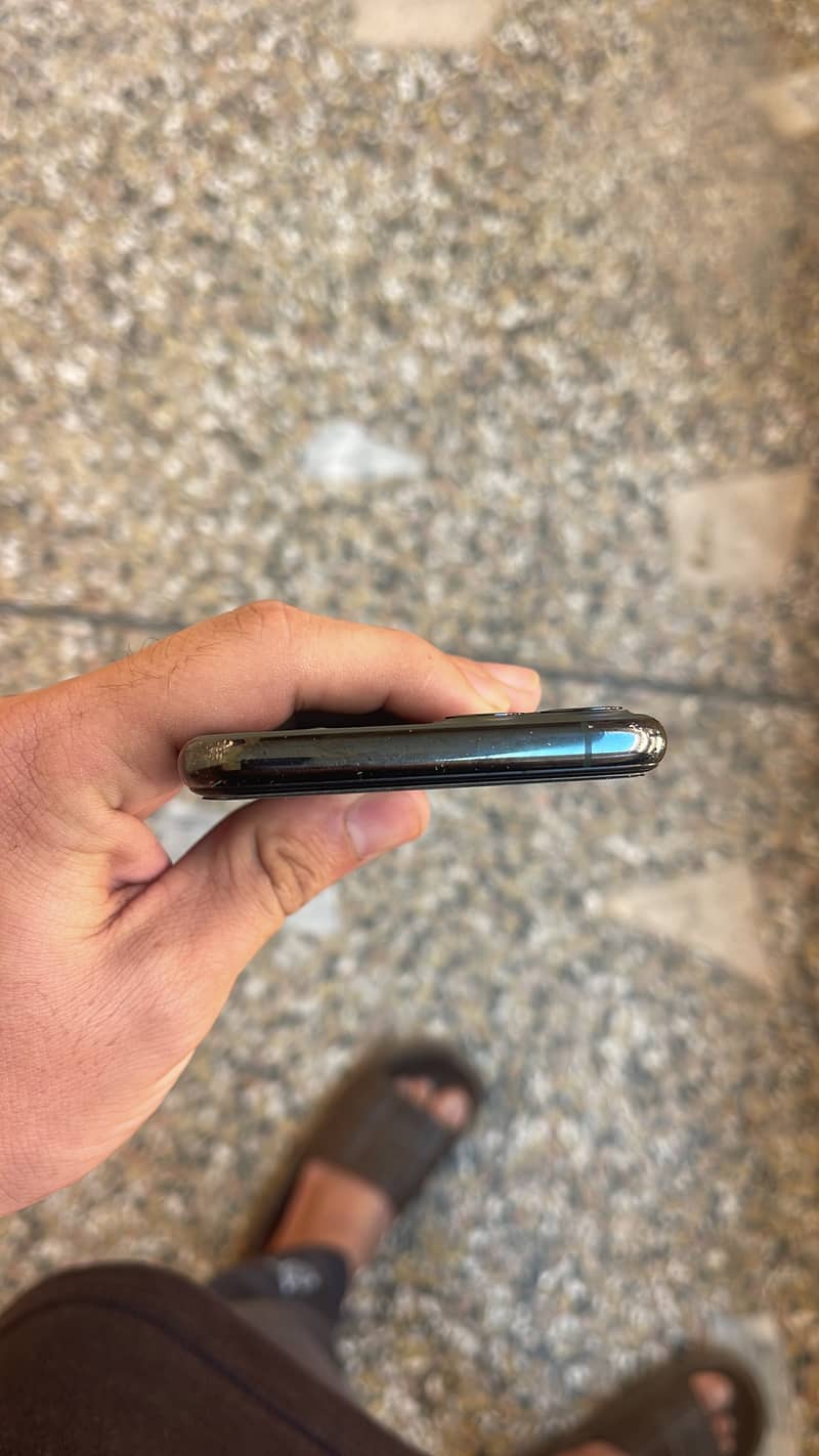 Apple iPhone 11 Pro 5