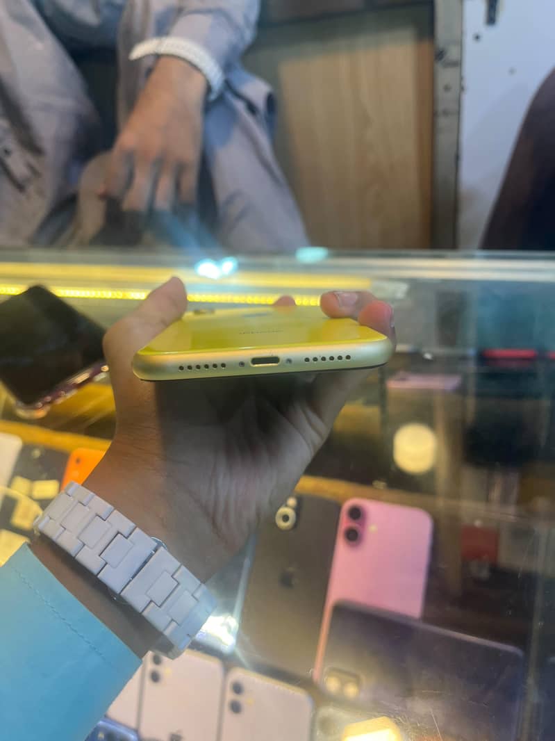 Apple iPhone XR 1