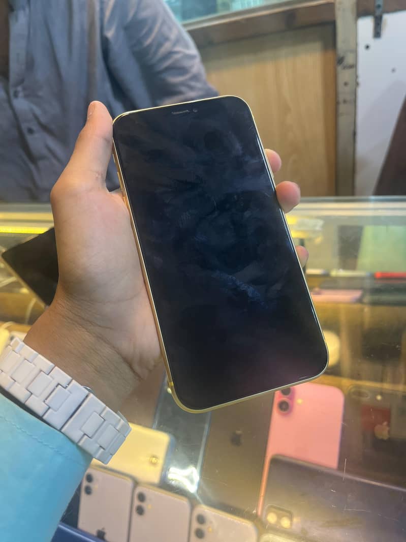 Apple iPhone XR 4