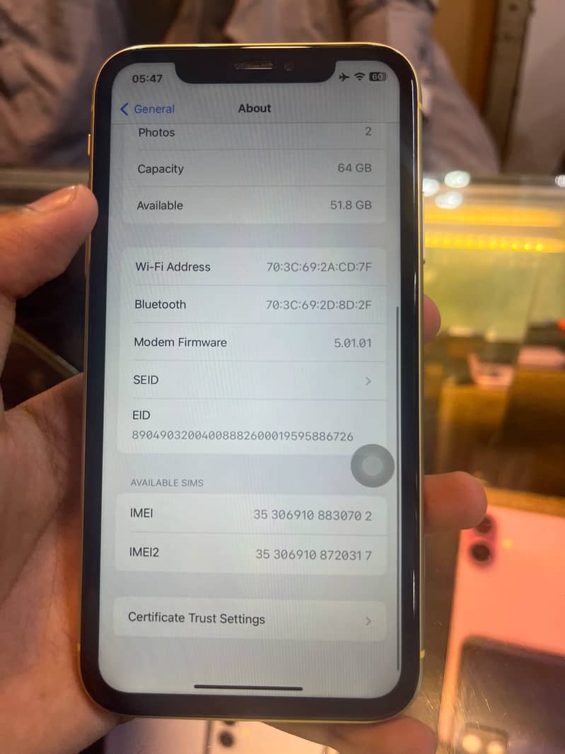 Apple iPhone XR 7