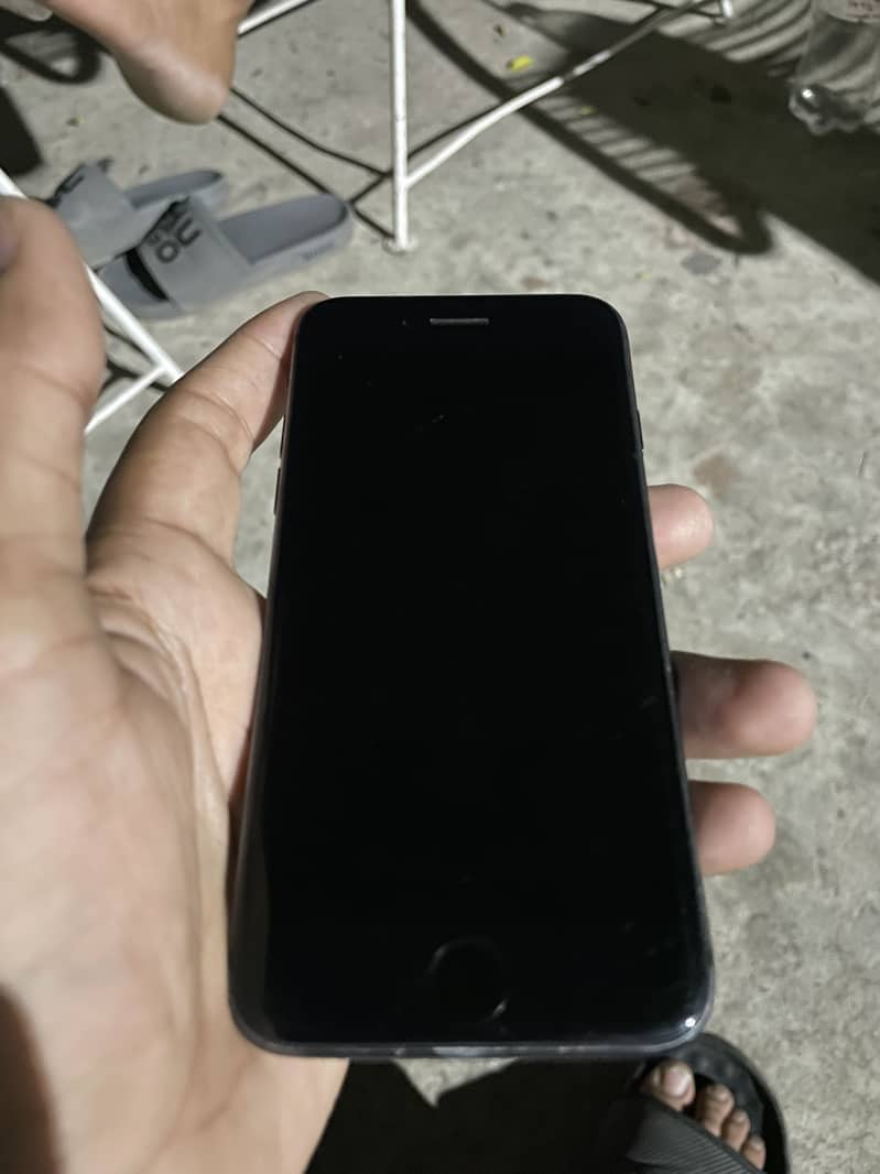 Apple iPhone 8 6