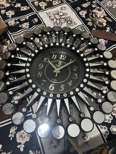 Wall clock