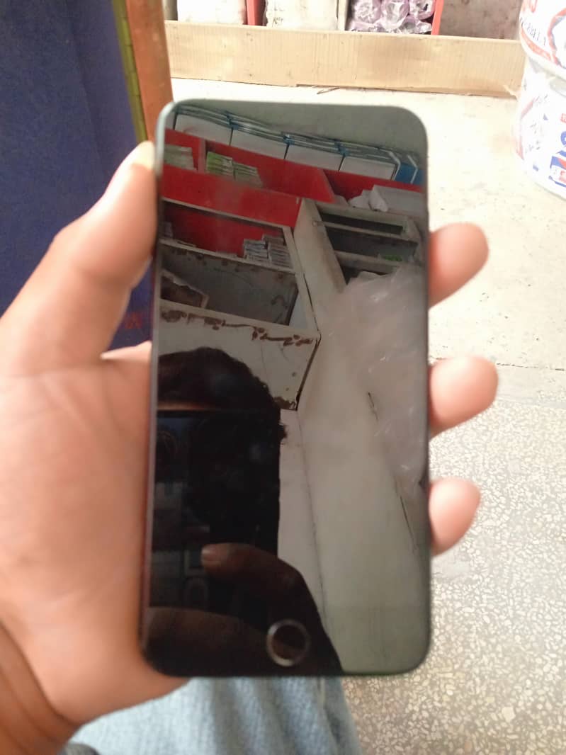 Apple iPhone 7 Plus 3