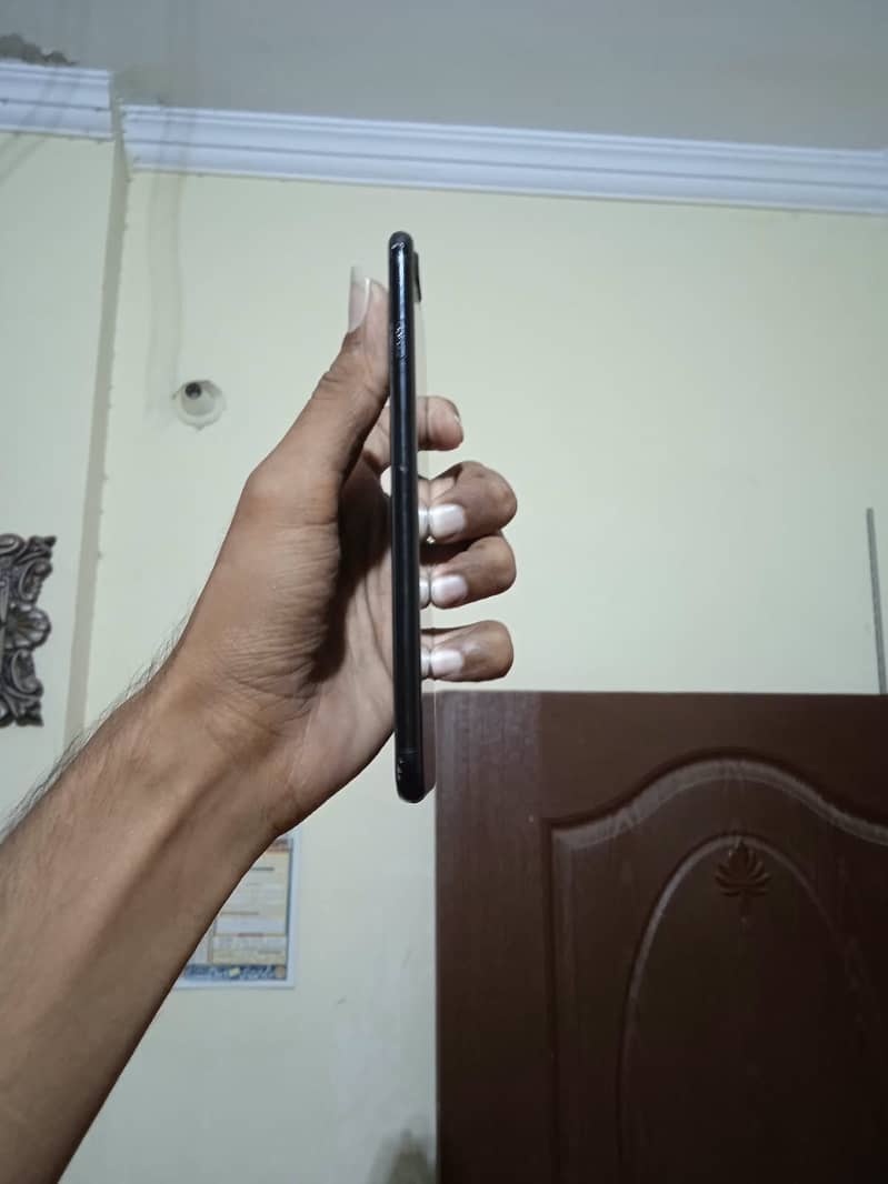 Apple iPhone 7 Plus 5