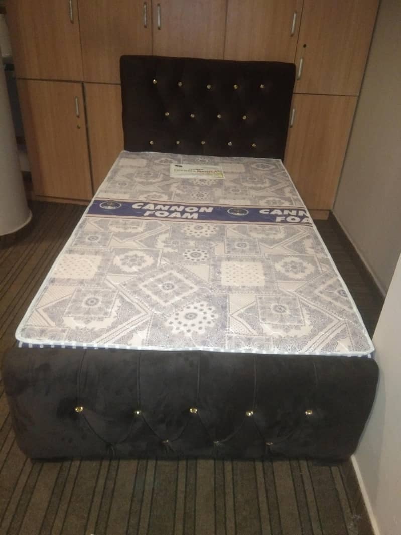 Single beds 4