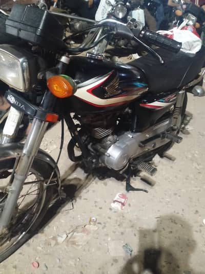 HONDA CG125 available in good condition