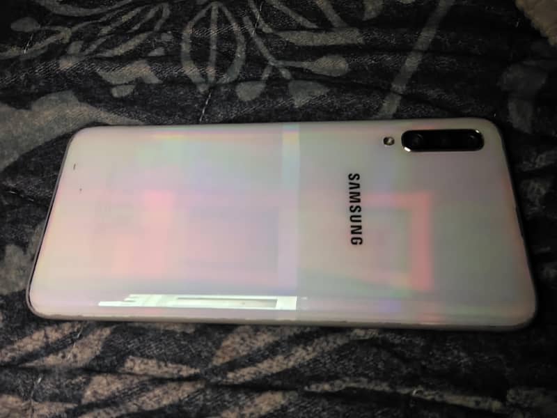 Samsung Mobile A70 2