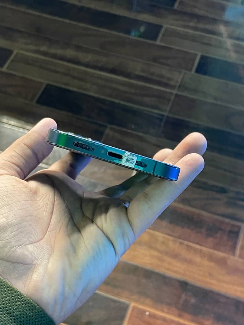 Apple iPhone 12 Pro 3