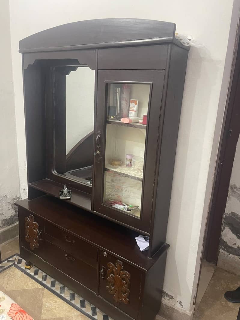 Bed set with side table and dressing 0