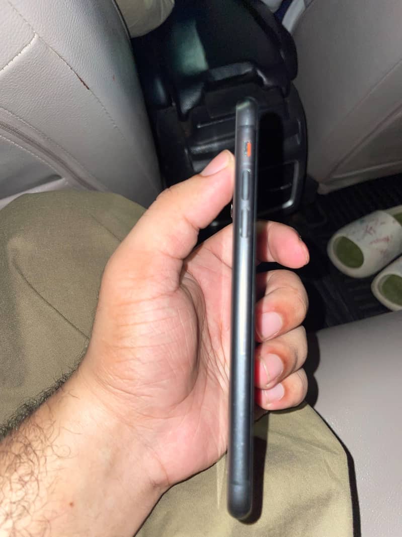Apple iPhone 11 5