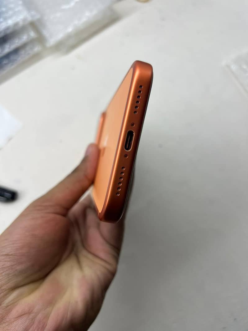 Apple iPhone 17 Pro Max 2