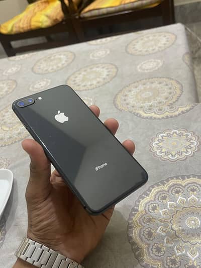 Apple iPhone 8 Plus