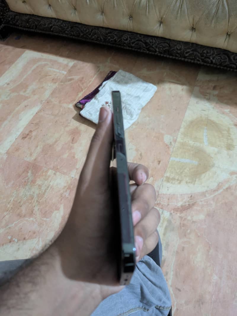 Apple iPhone 13 Pro Max 5