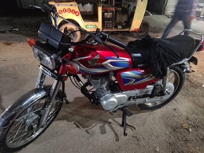 Honda 125 2022 Model – Genuine Condition – Urgent Sale – 180,000