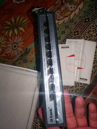 D-Link DES-1008P 8 Port PoE Network Switch (100Mbps + 2 Uplink)