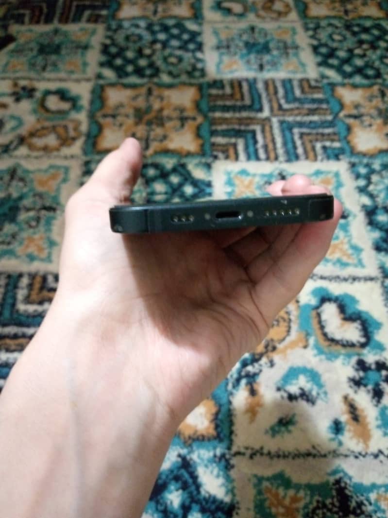 Apple iPhone 14 3