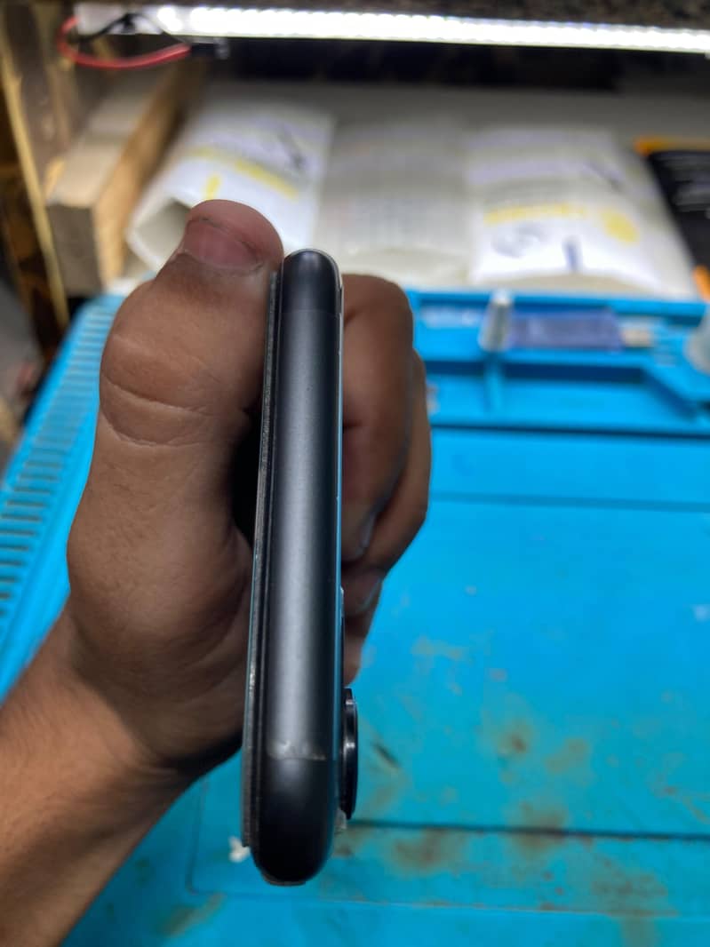 Apple iPhone 11 1