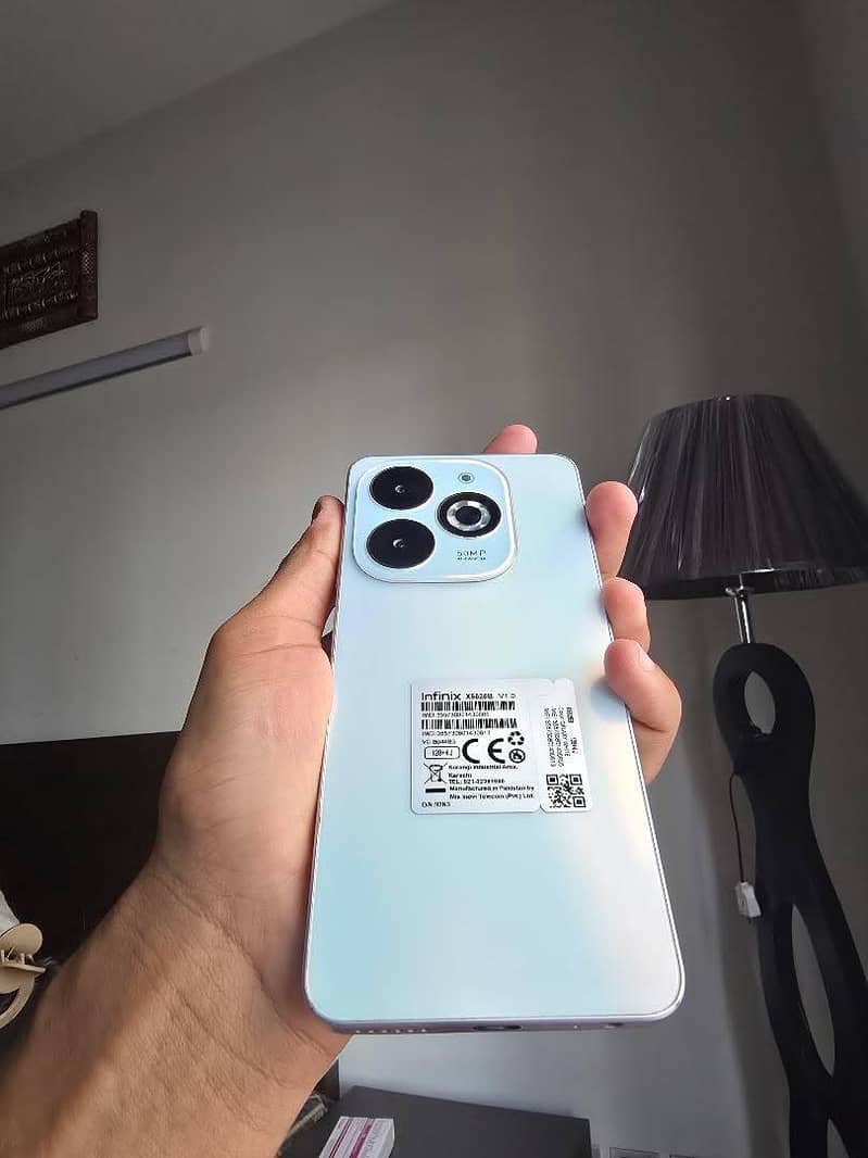 Infinix Smart 8 Pro 0