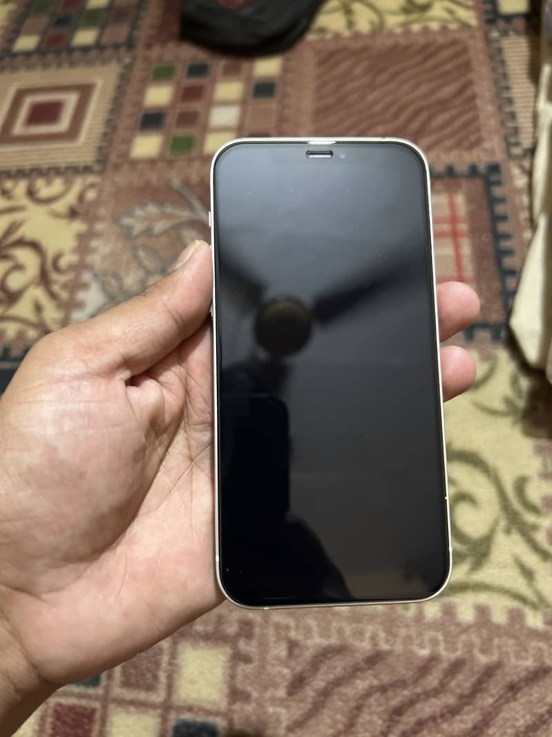 Apple iPhone 12 2
