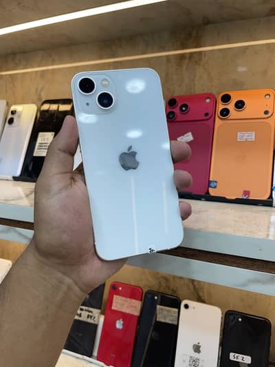 Apple iPhone 13