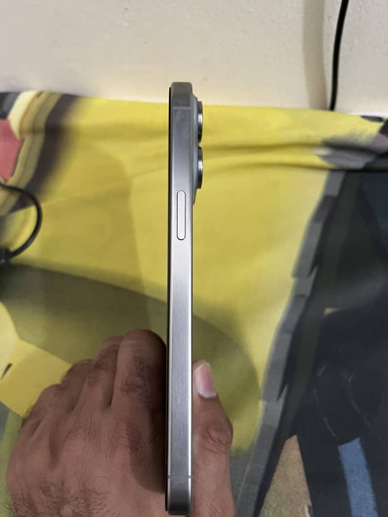 Apple iPhone 15 Pro Max 5
