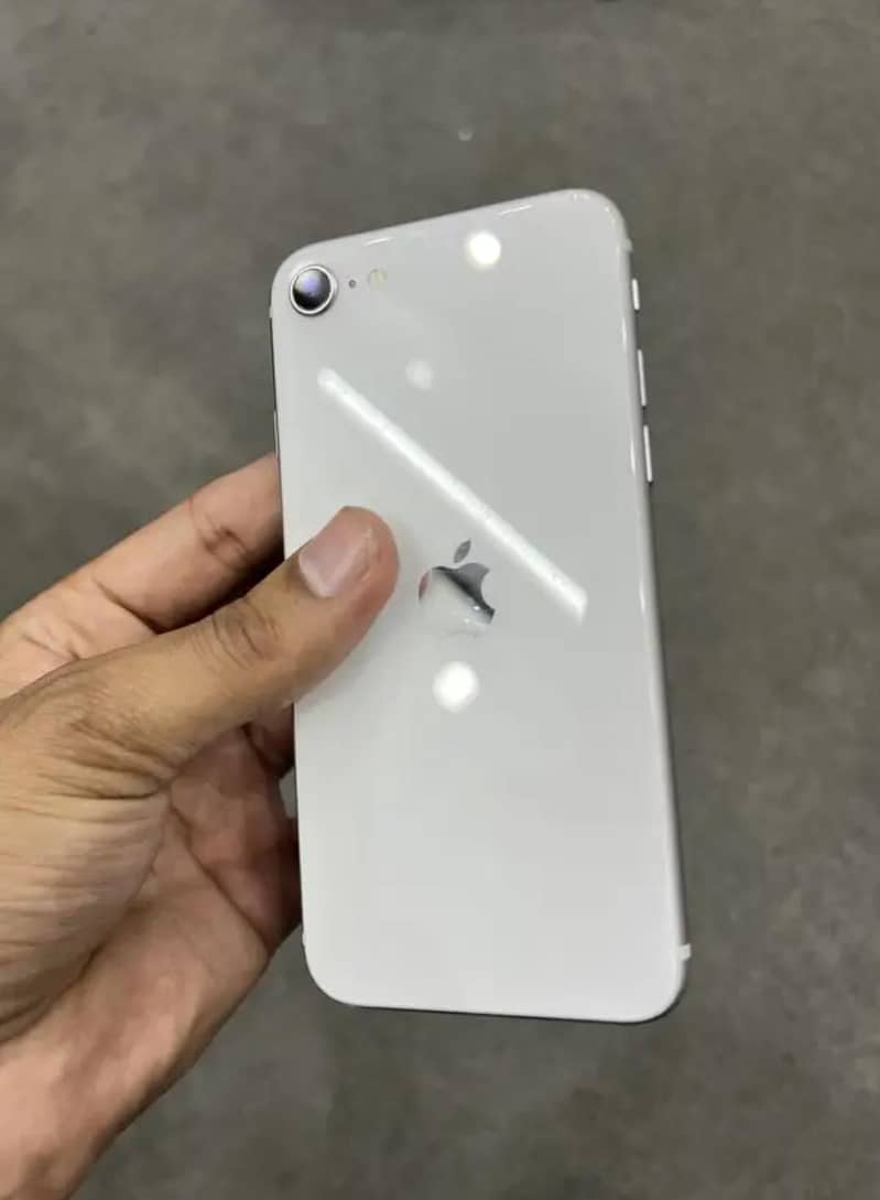 Apple iPhone SE 3 0