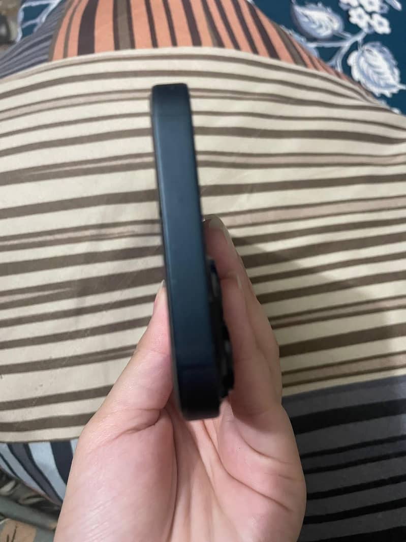 Apple iPhone 14 6