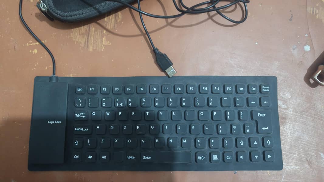 SILICONE FOLDABLE KEYBOARD 1