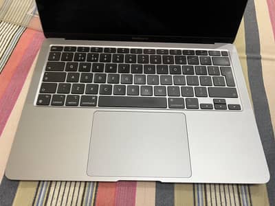Macbook M1 8 256 screen broken