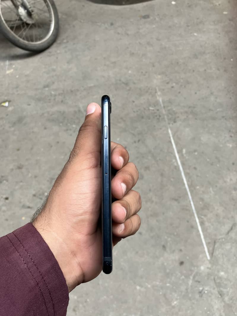 IPhone Se 3rd generation JV 5
