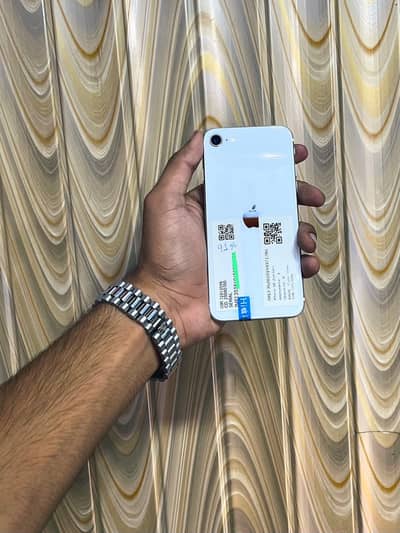 Apple iPhone SE