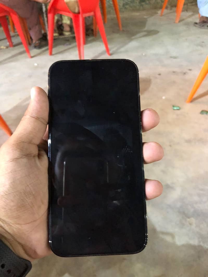 Apple iPhone 14 Pro Max 1