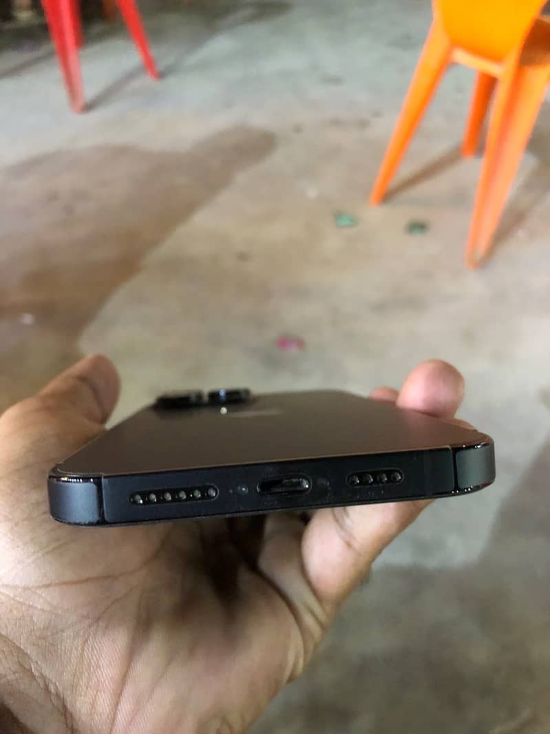 Apple iPhone 14 Pro Max 2