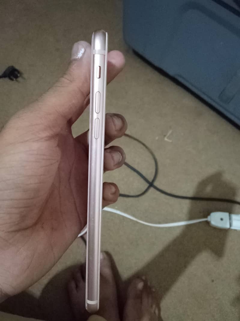 Apple iPhone 8 Plus 2